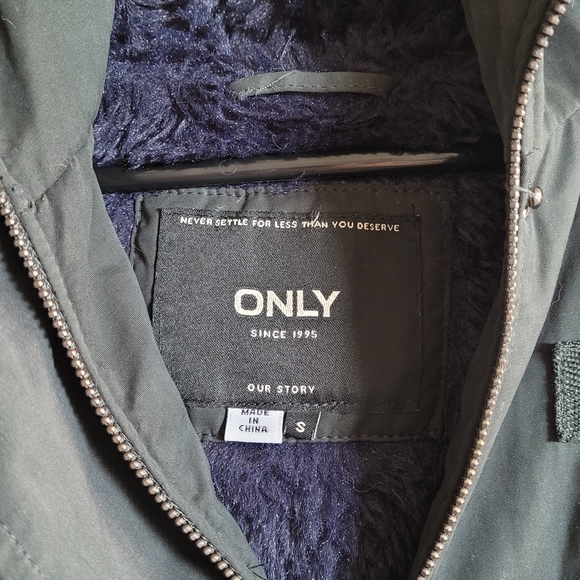 ONLY winter coat - Picture 9 of 9